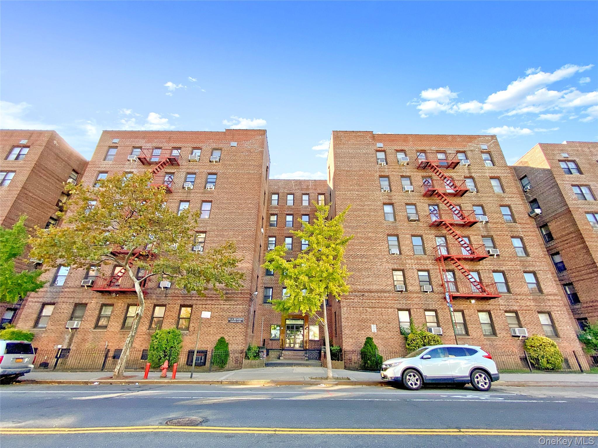85-14 Broadway 1k Property Photo 11