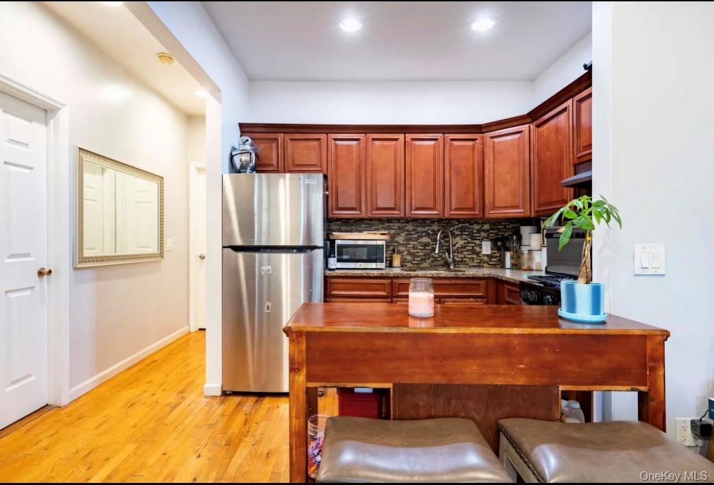 1496 Hicks Street Property Photo 16