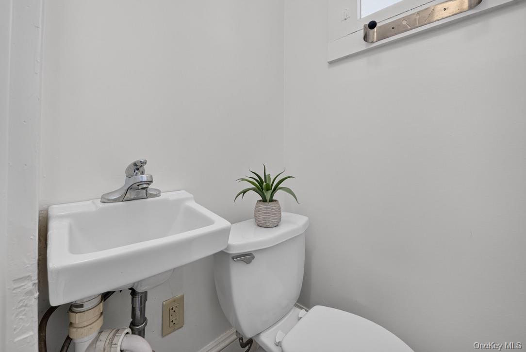 10 S Grand Avenue Property Photo 17