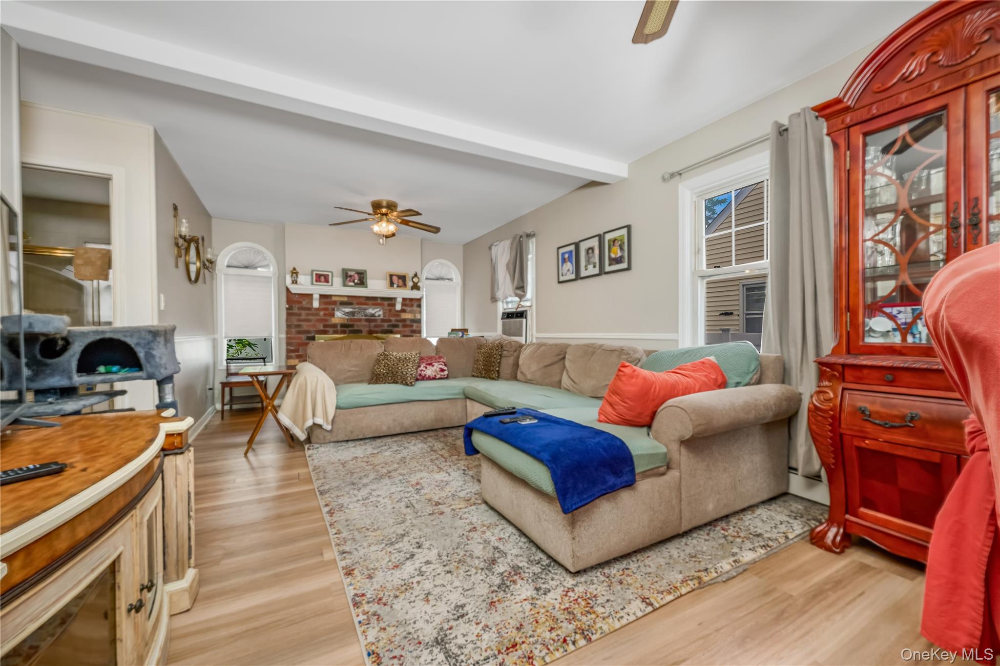 407 Sheridan Boulevard Property Photo 4