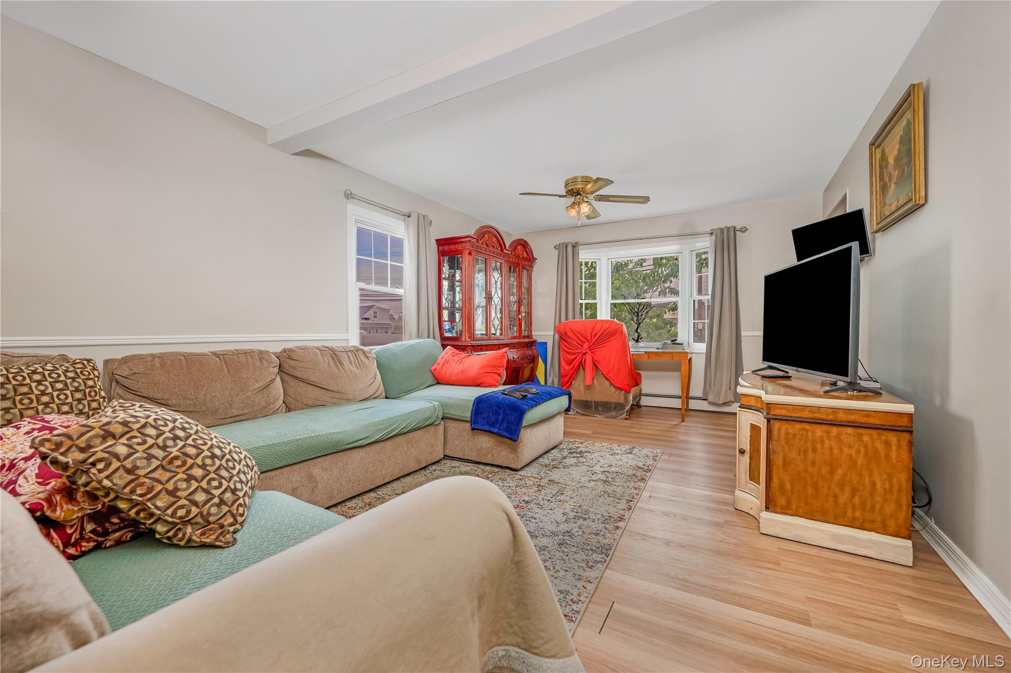 407 Sheridan Boulevard Property Photo 5