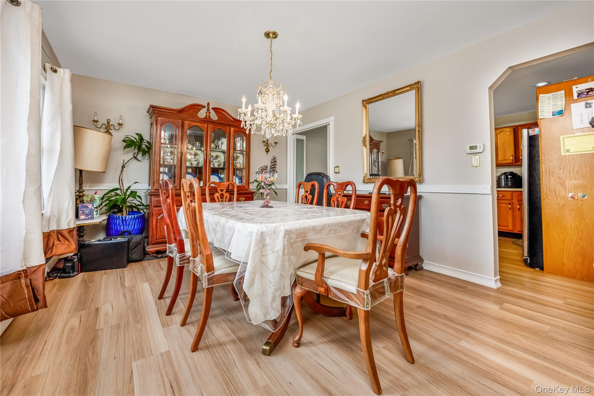 407 Sheridan Boulevard Property Photo 6
