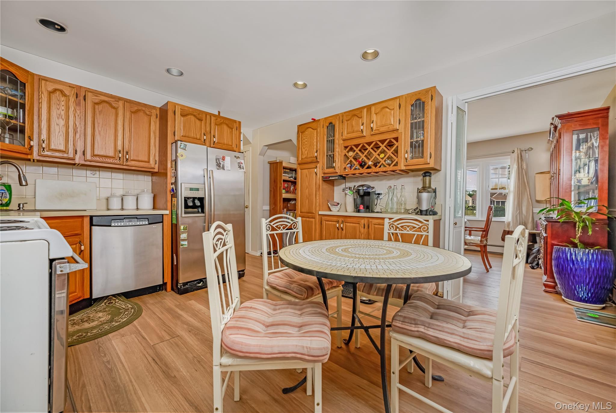 407 Sheridan Boulevard Property Photo 9
