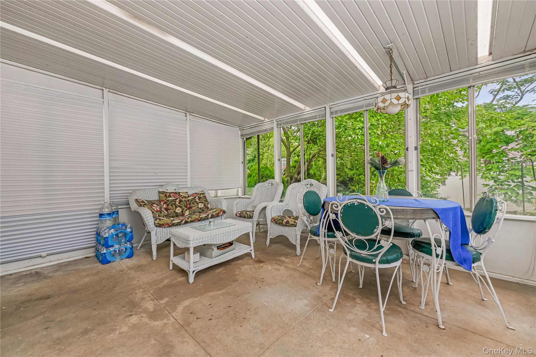 407 Sheridan Boulevard Property Photo 10