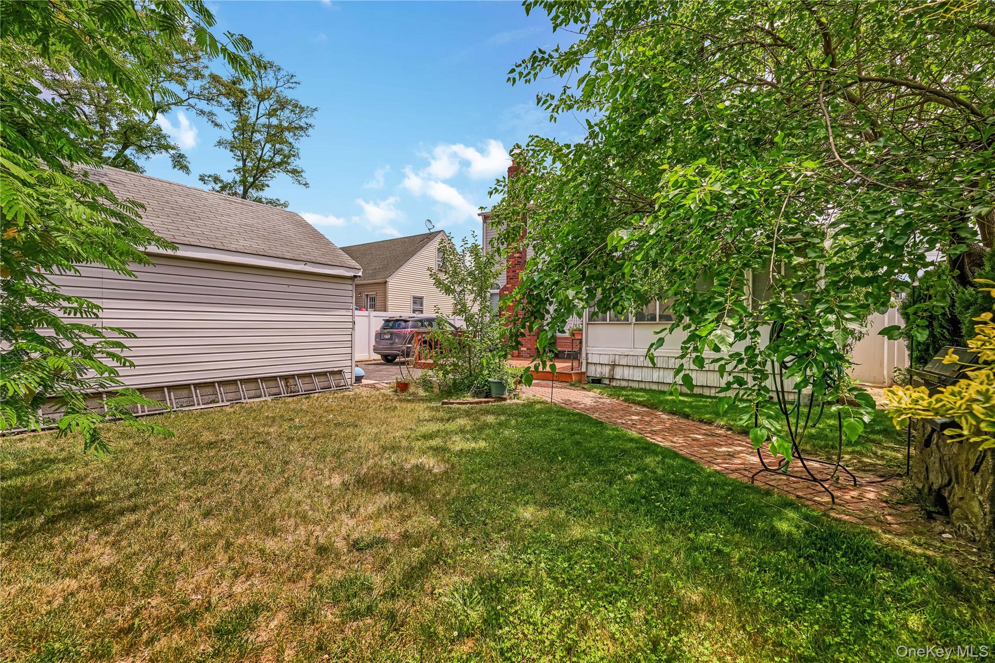 407 Sheridan Boulevard Property Photo 19
