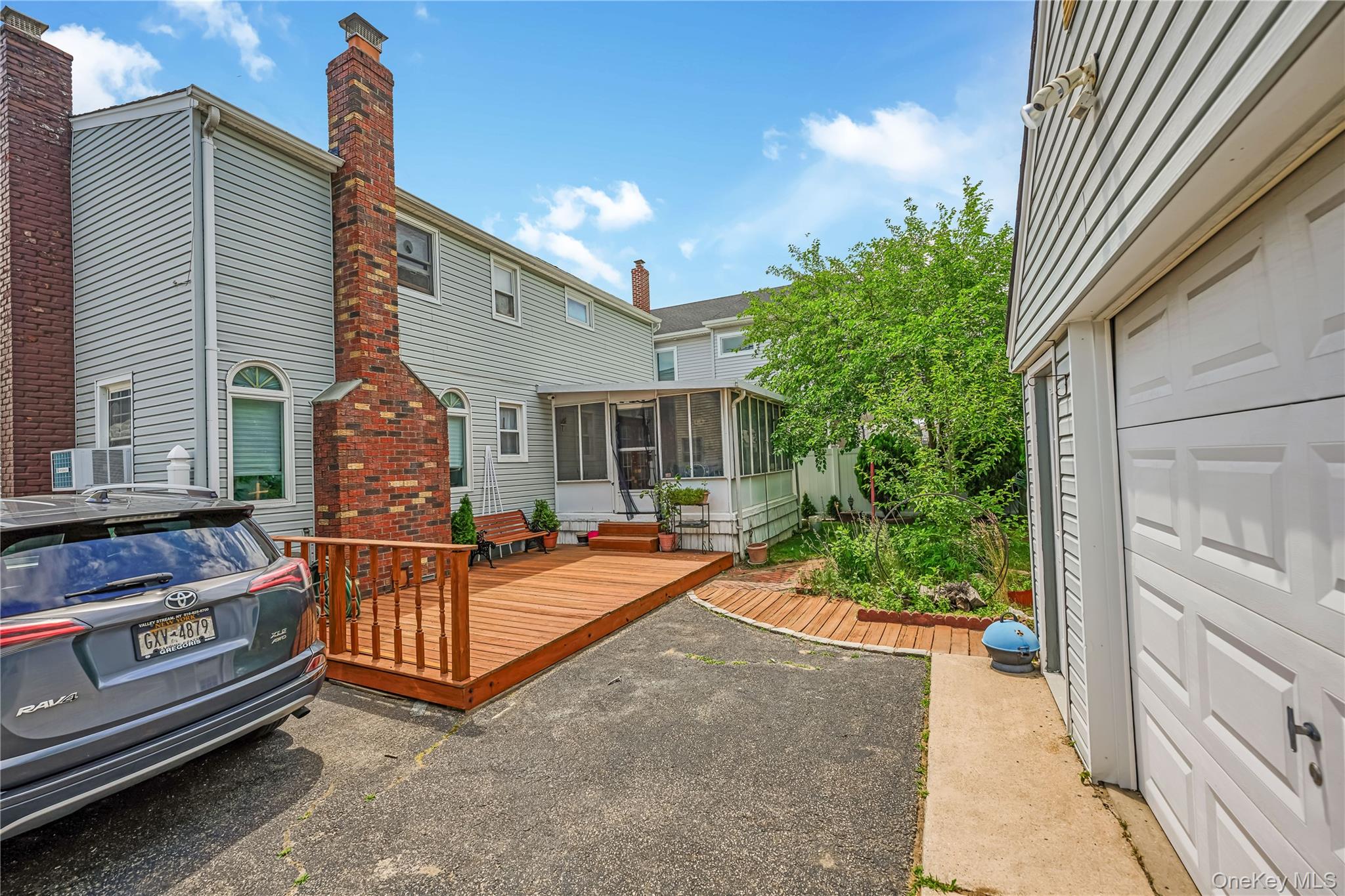 407 Sheridan Boulevard Property Photo 23