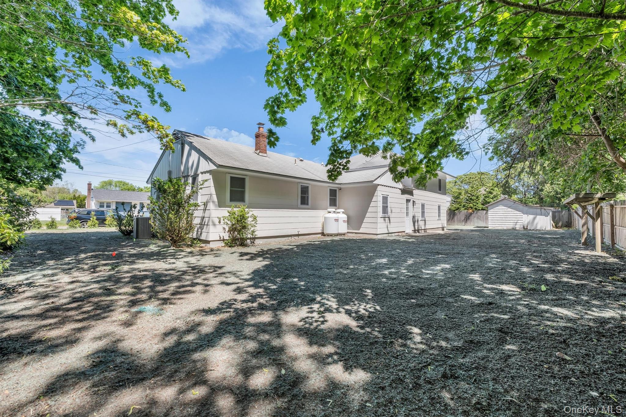 8 N Westbury Road Property Photo 1