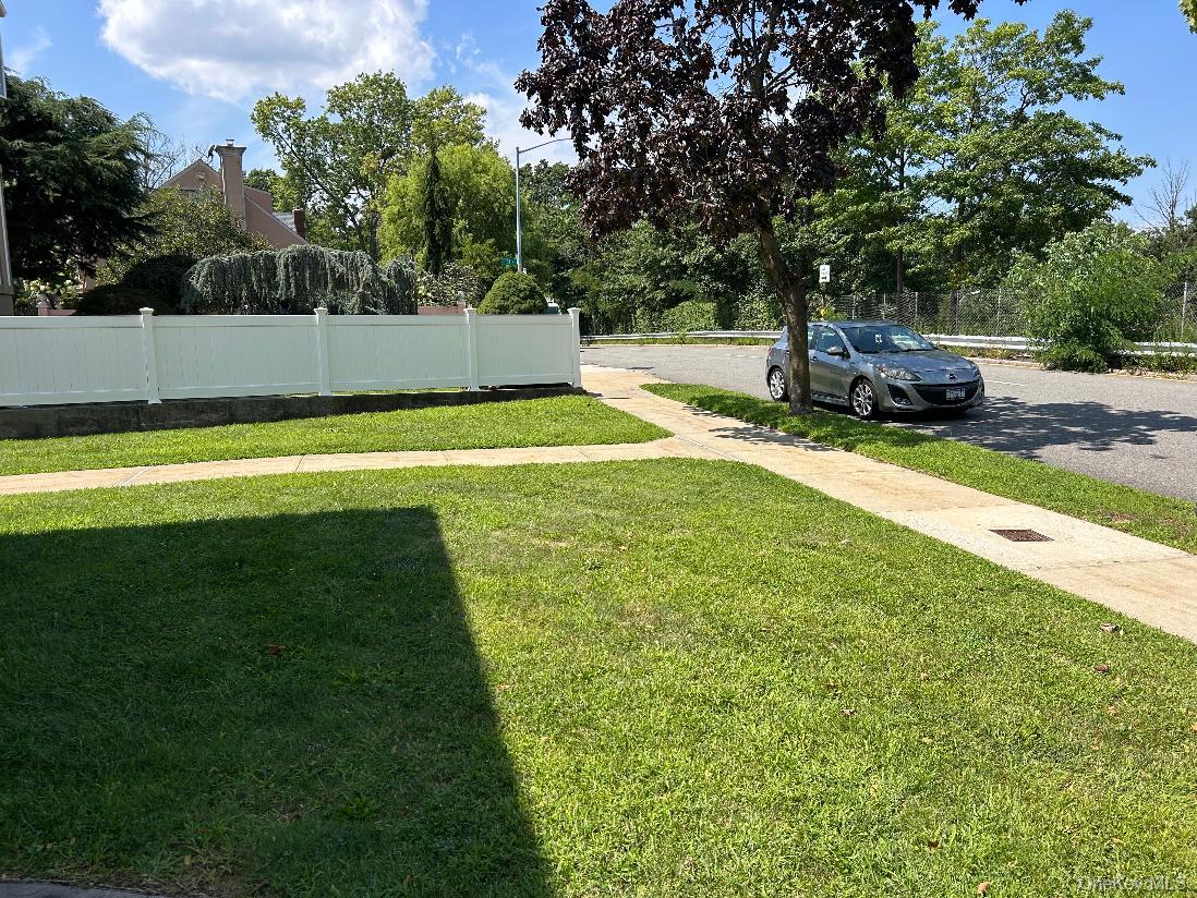 158 06 Cross Island Parkway 6-2 Property Photo 2