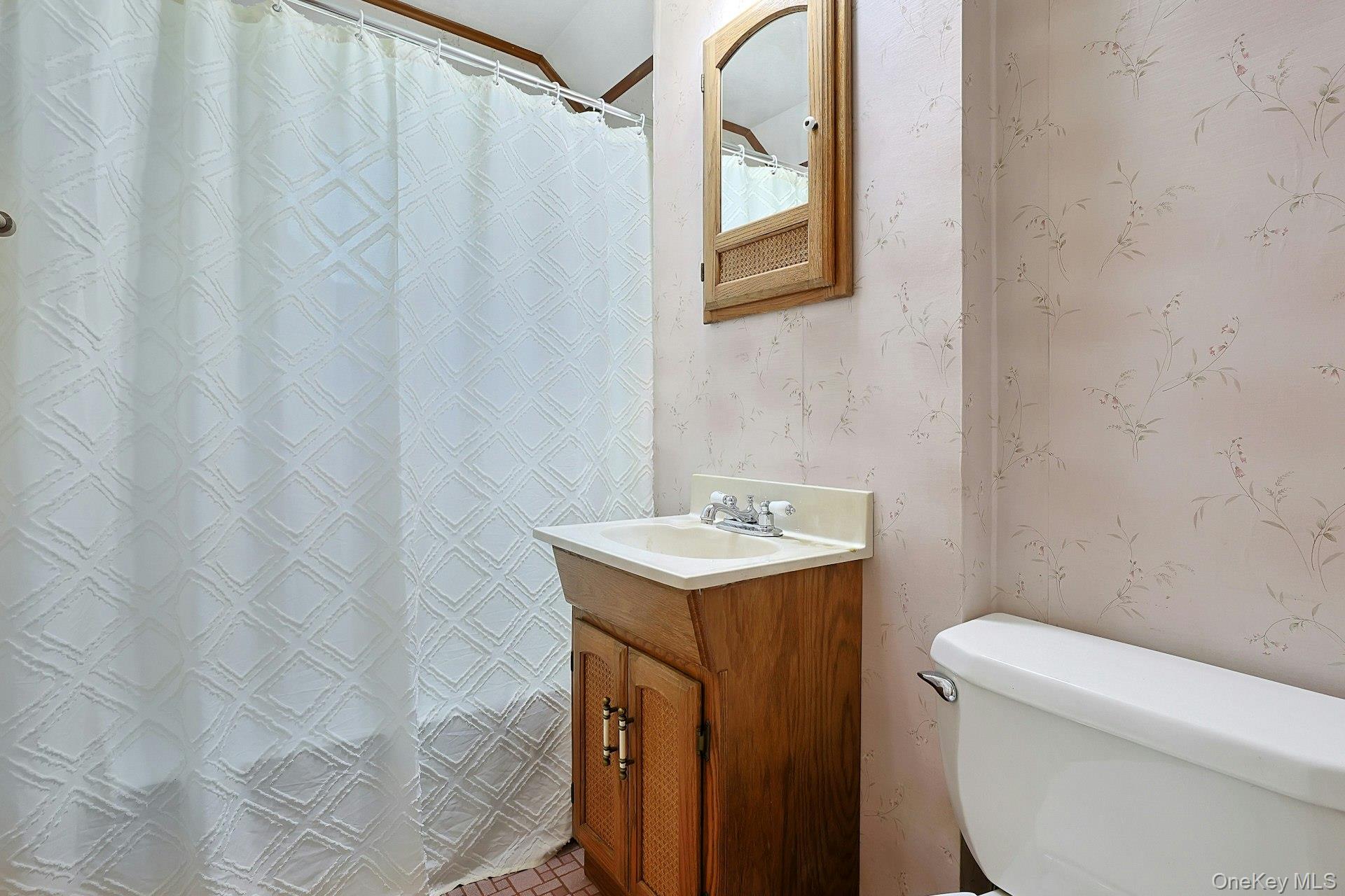 445 E Sunnyside Lane Property Photo 16