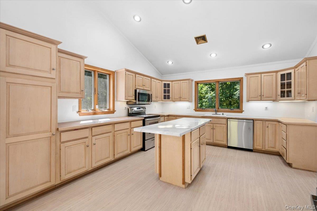 56 School Street Property Photo 12