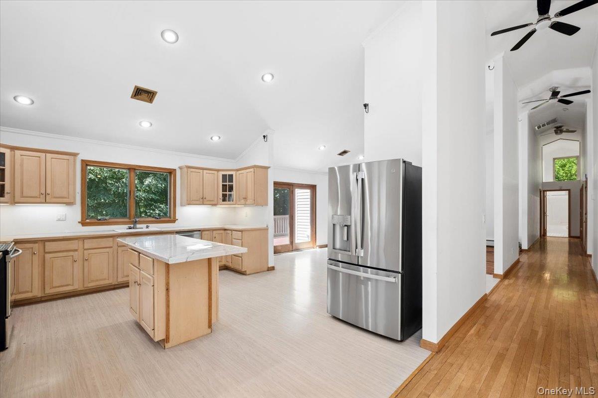 56 School Street Property Photo 20