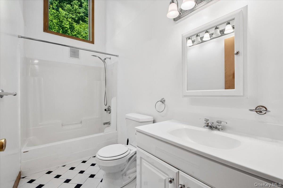 56 School Street Property Photo 32