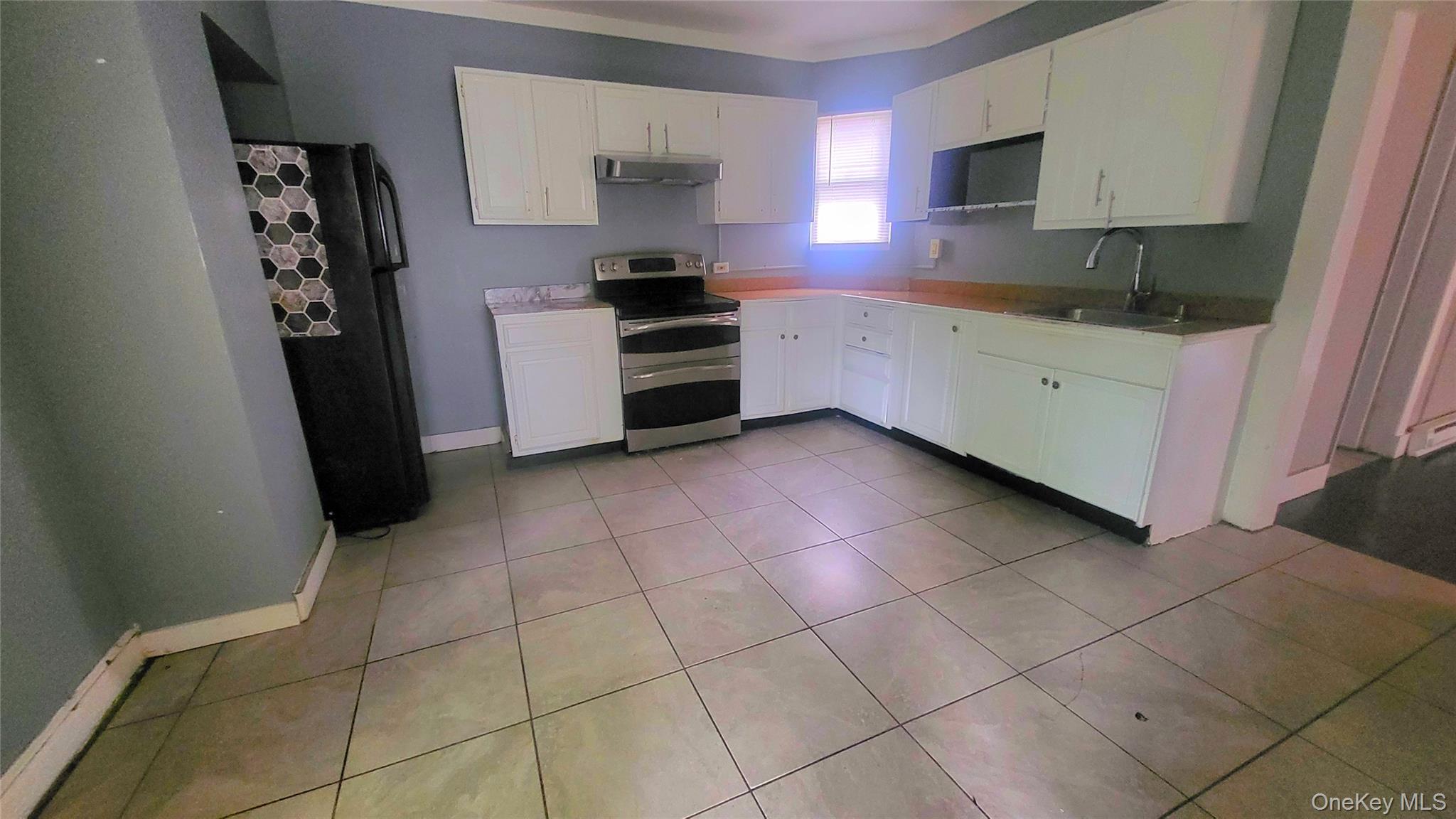 338 Mansion Street Property Photo 9