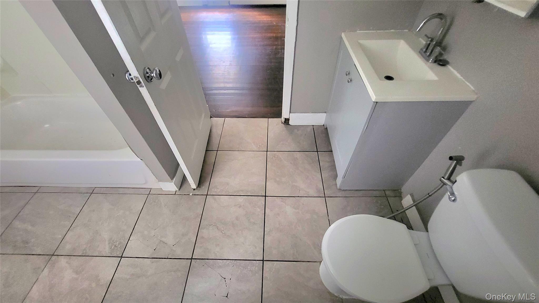 338 Mansion Street Property Photo 16