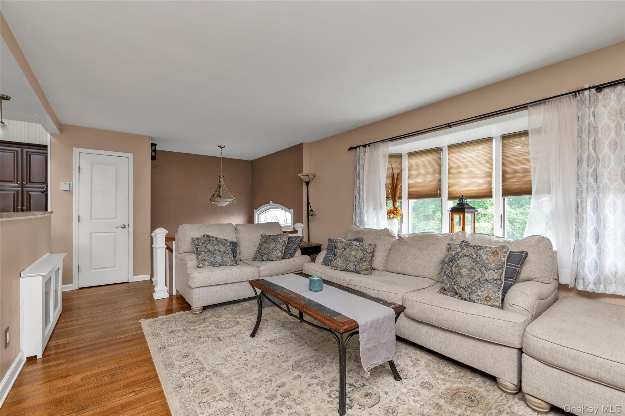 3166 Perry Avenue Property Photo 2