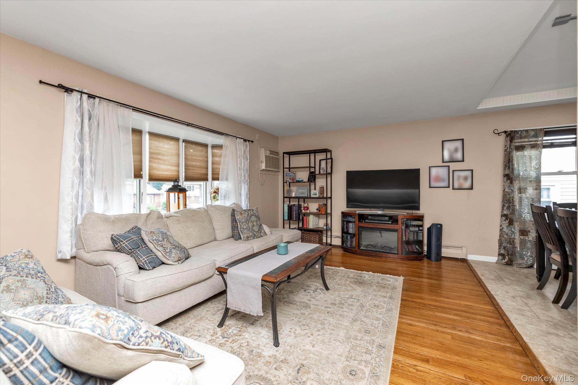 3166 Perry Avenue Property Photo 3