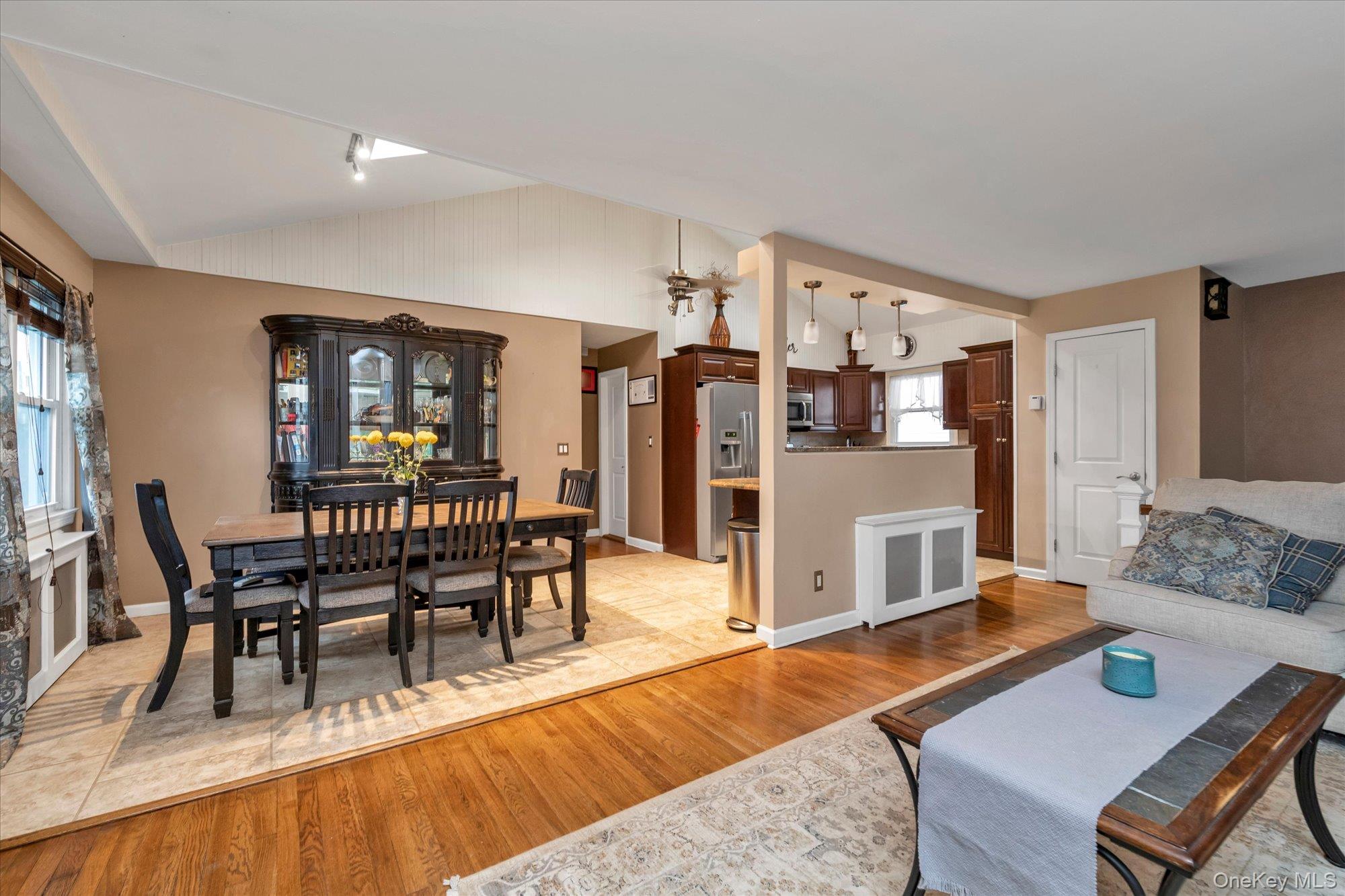 3166 Perry Avenue Property Photo 4