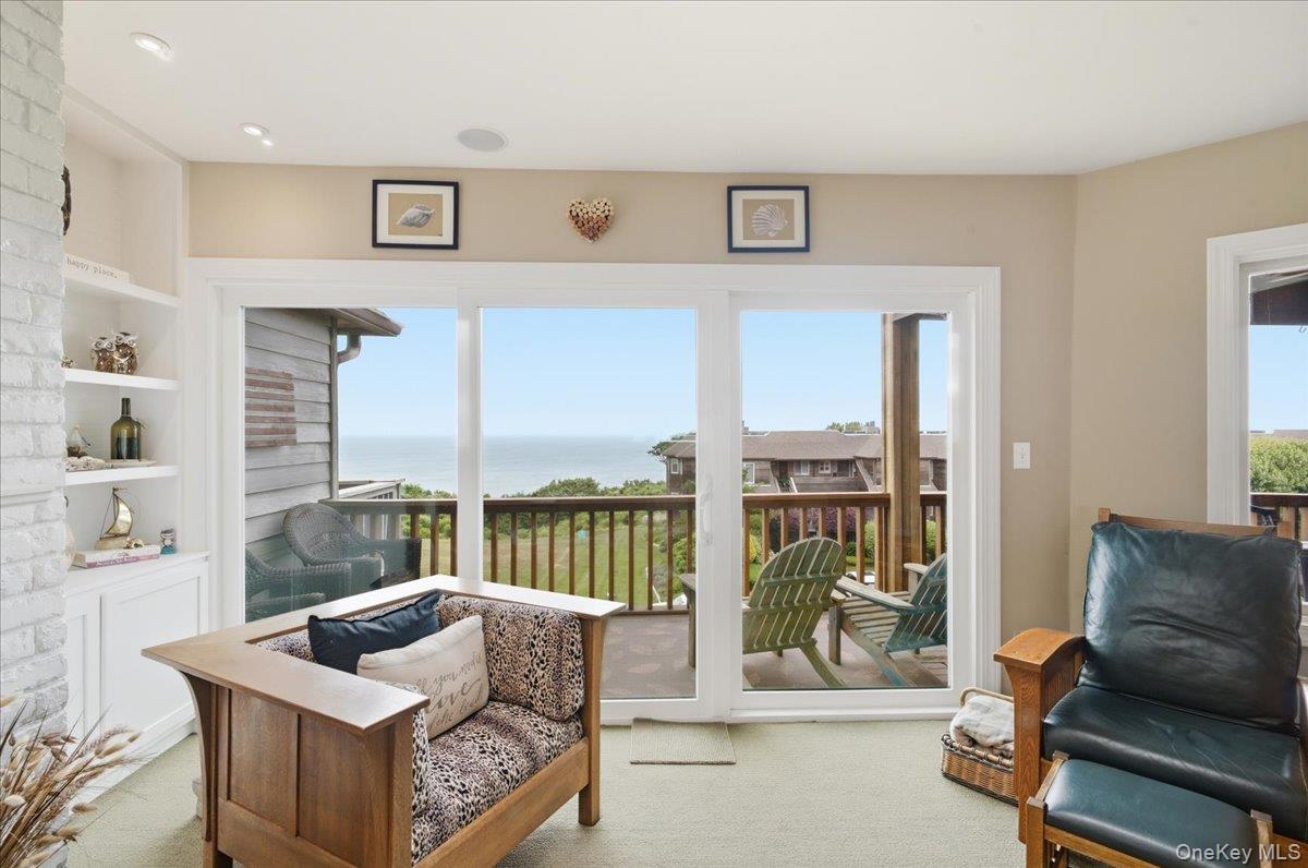 606 Fox Hill Drive Property Photo 4
