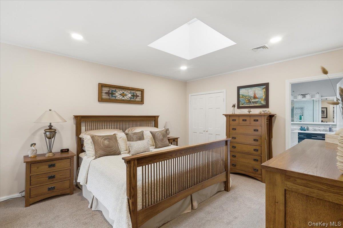 606 Fox Hill Drive Property Photo 11