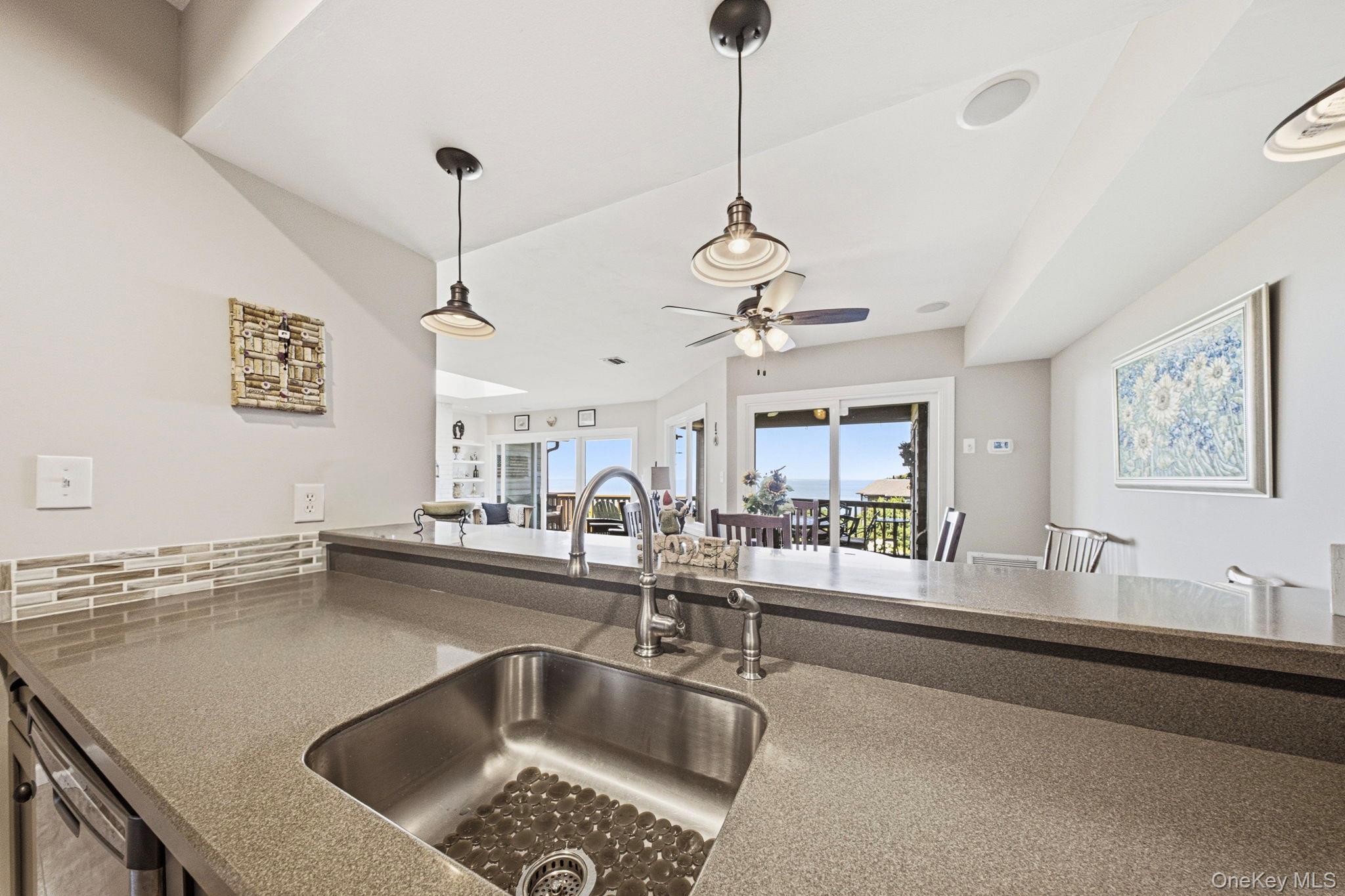 606 Fox Hill Drive Property Photo 11