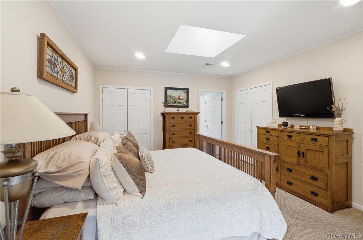 606 Fox Hill Drive Property Photo 12