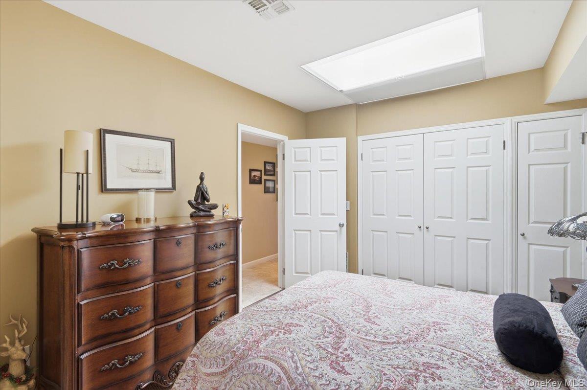 606 Fox Hill Drive Property Photo 21