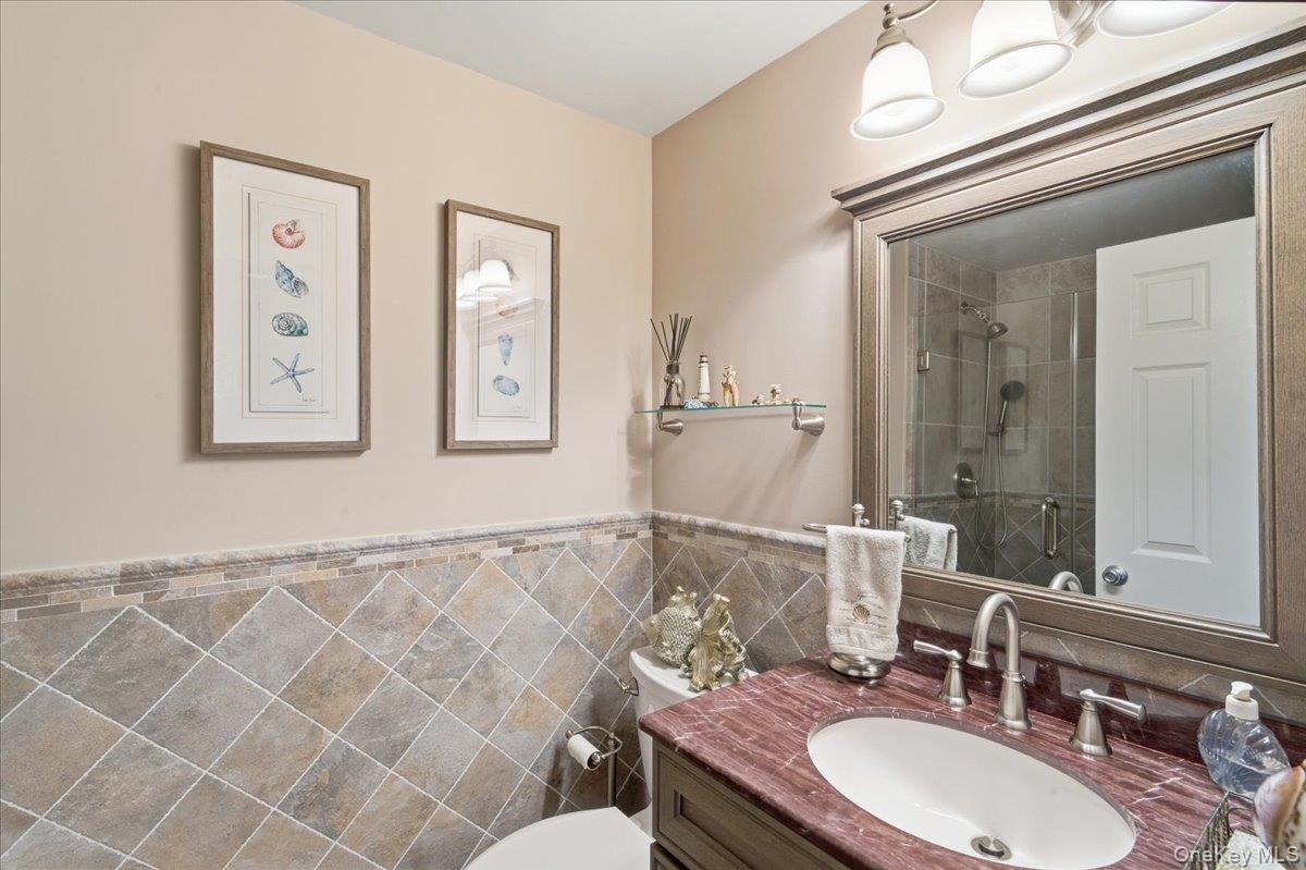 606 Fox Hill Drive Property Photo 22