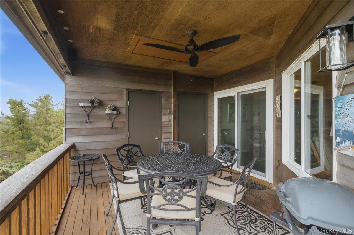 606 Fox Hill Drive Property Photo 27