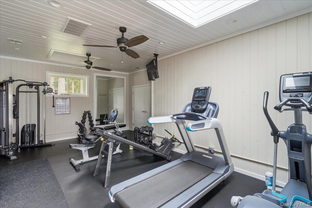 606 Fox Hill Drive Property Photo 46