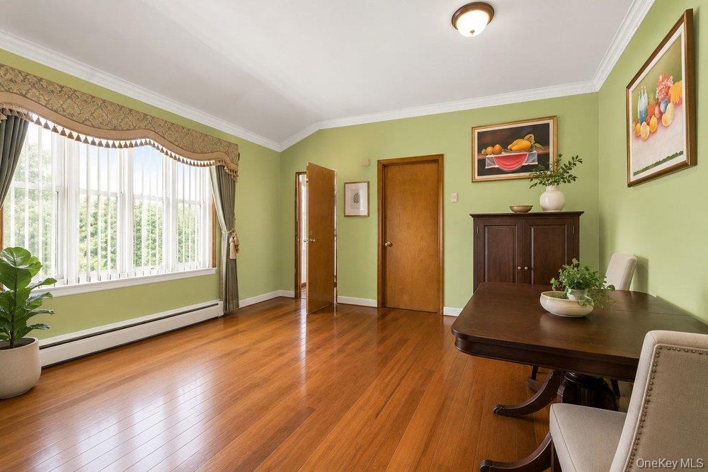 12847 233rd Street Property Photo 4