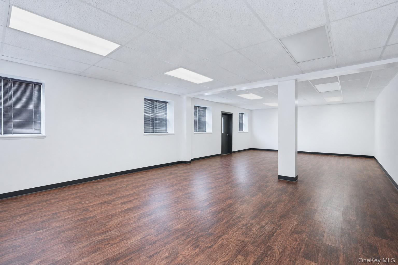 118 Grand Street Property Photo 4
