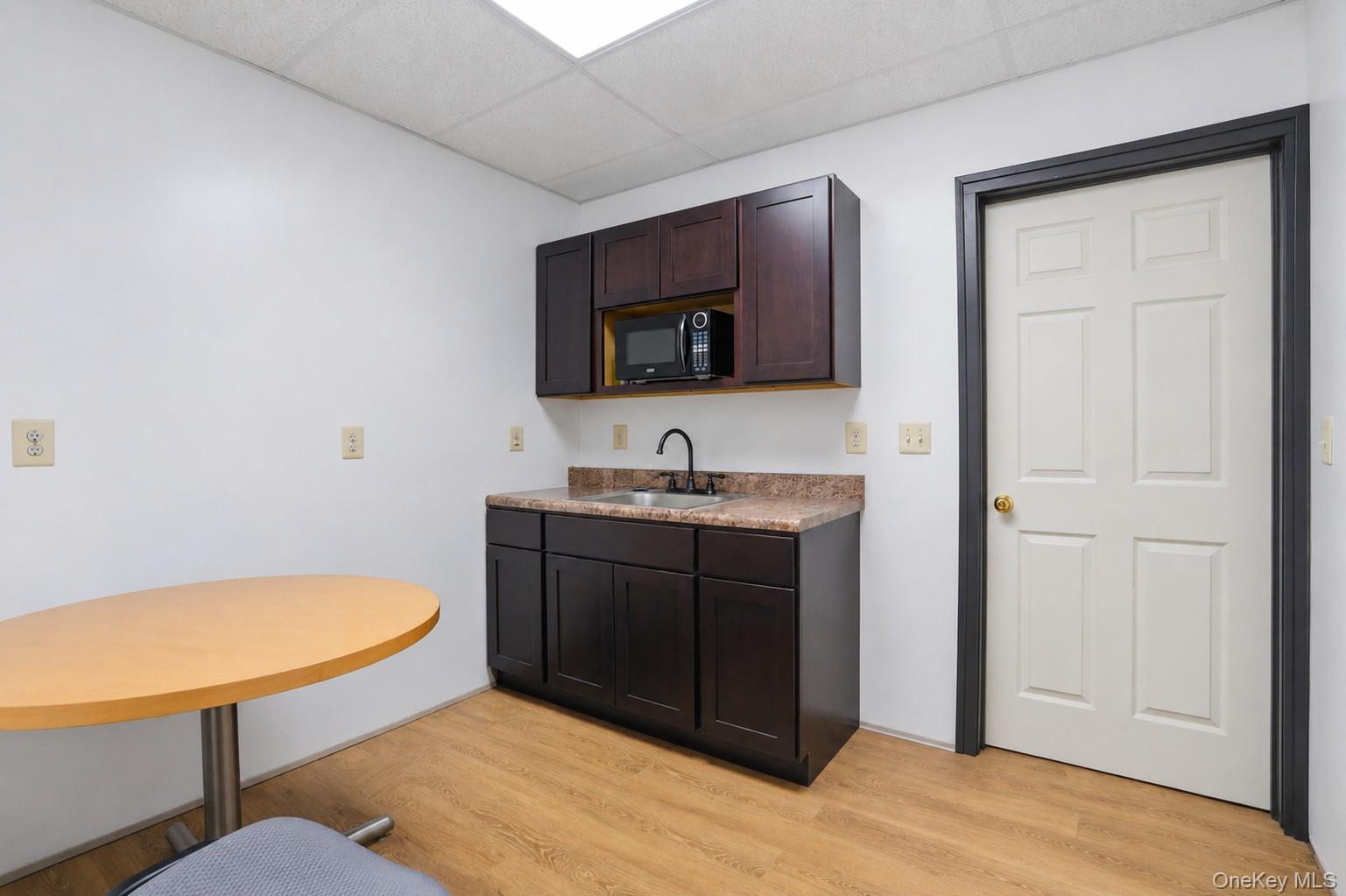 118 Grand Street Property Photo 13