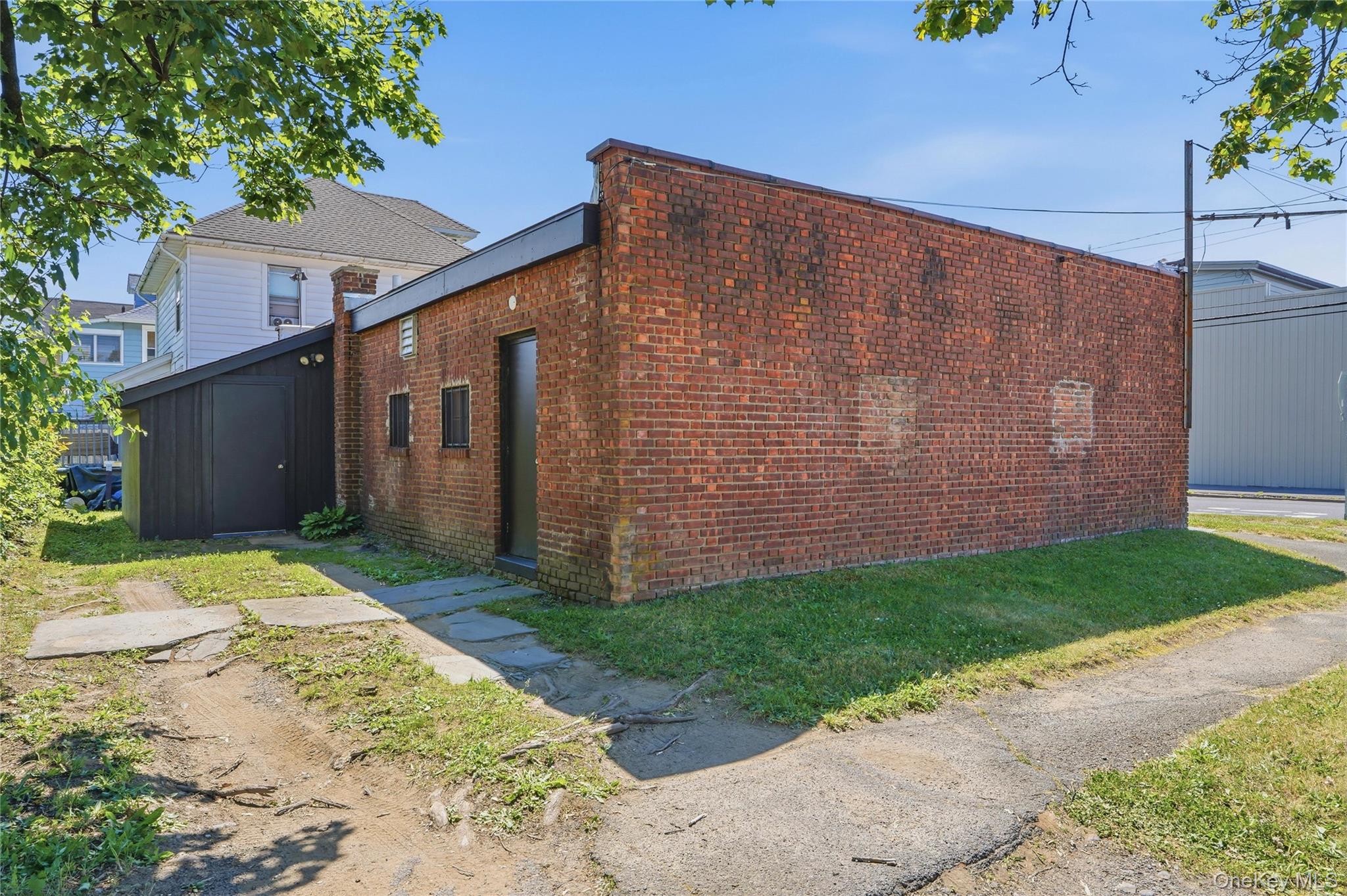 118 Grand Street Property Photo 17