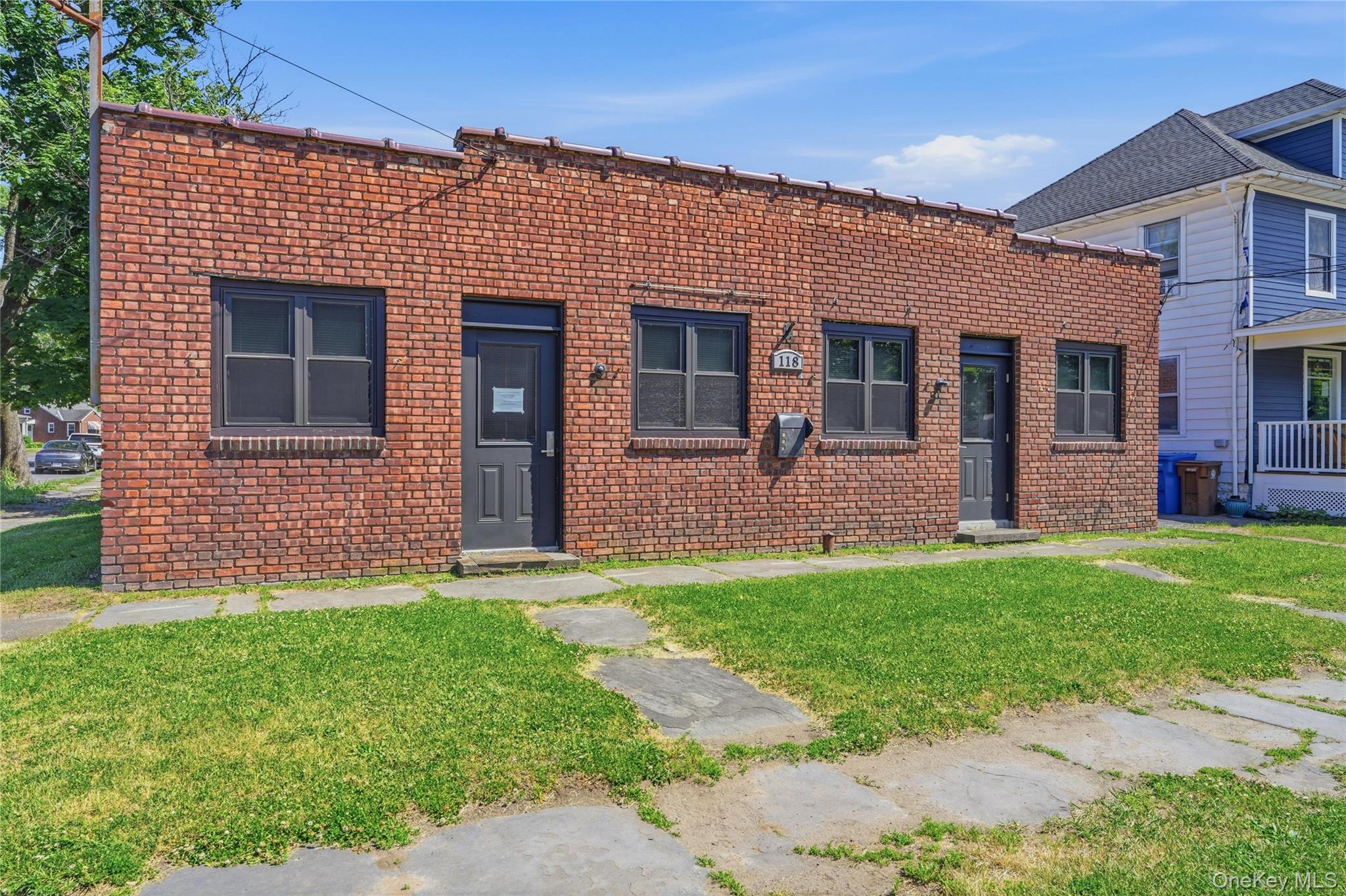 118 Grand Street Property Photo 19