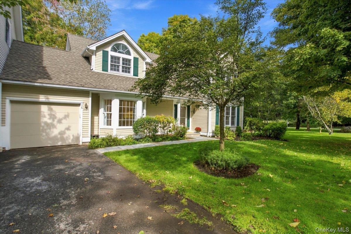 34 Old Town Crossing Property Photo 2