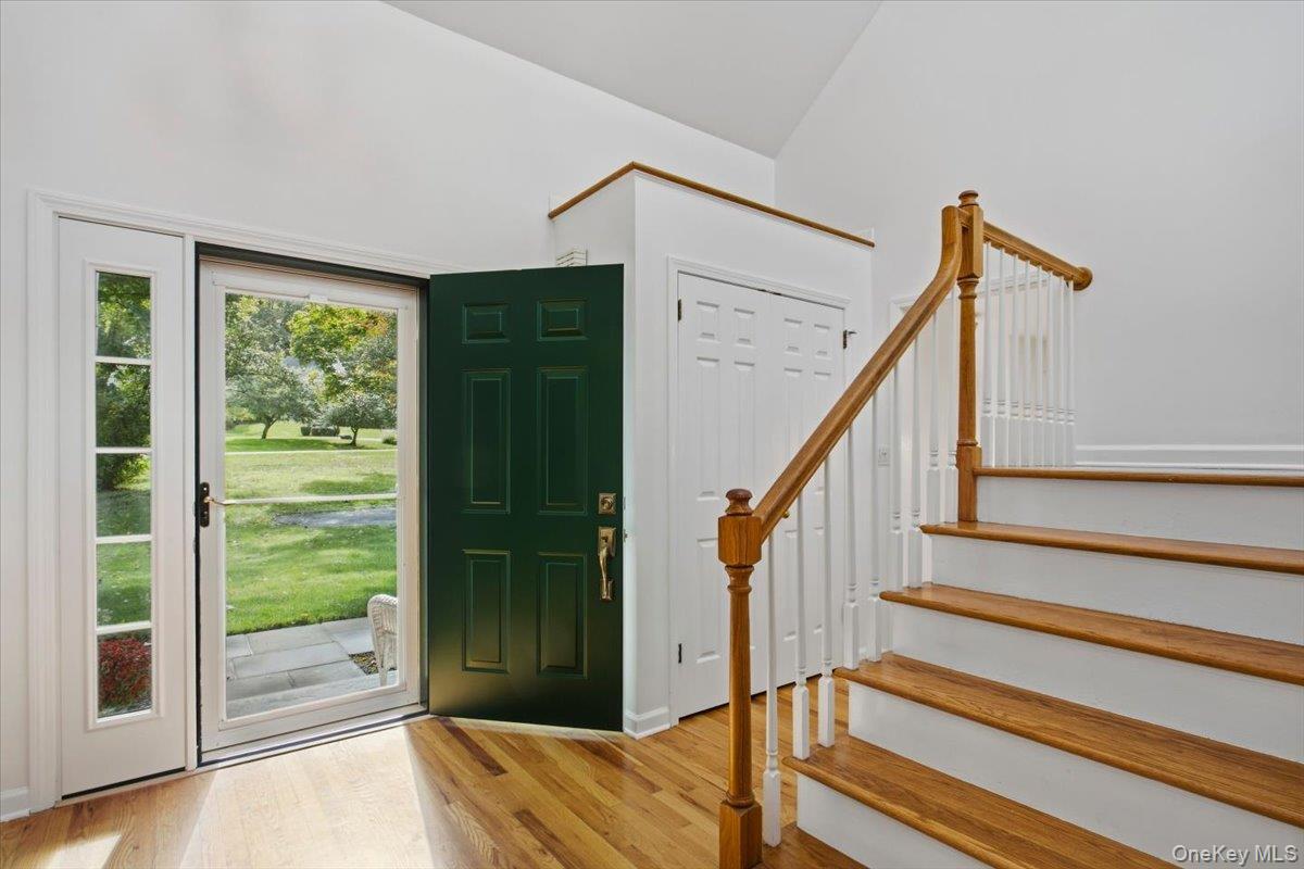 34 Old Town Crossing Property Photo 4