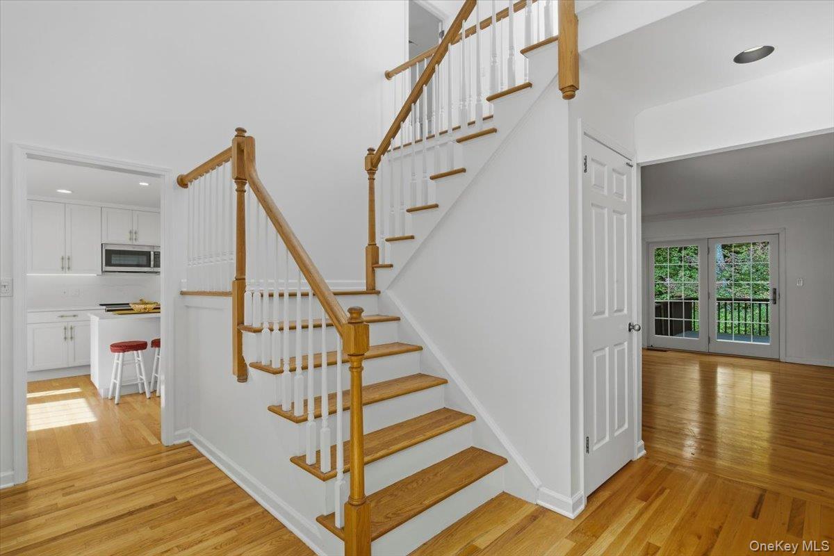 34 Old Town Crossing Property Photo 5