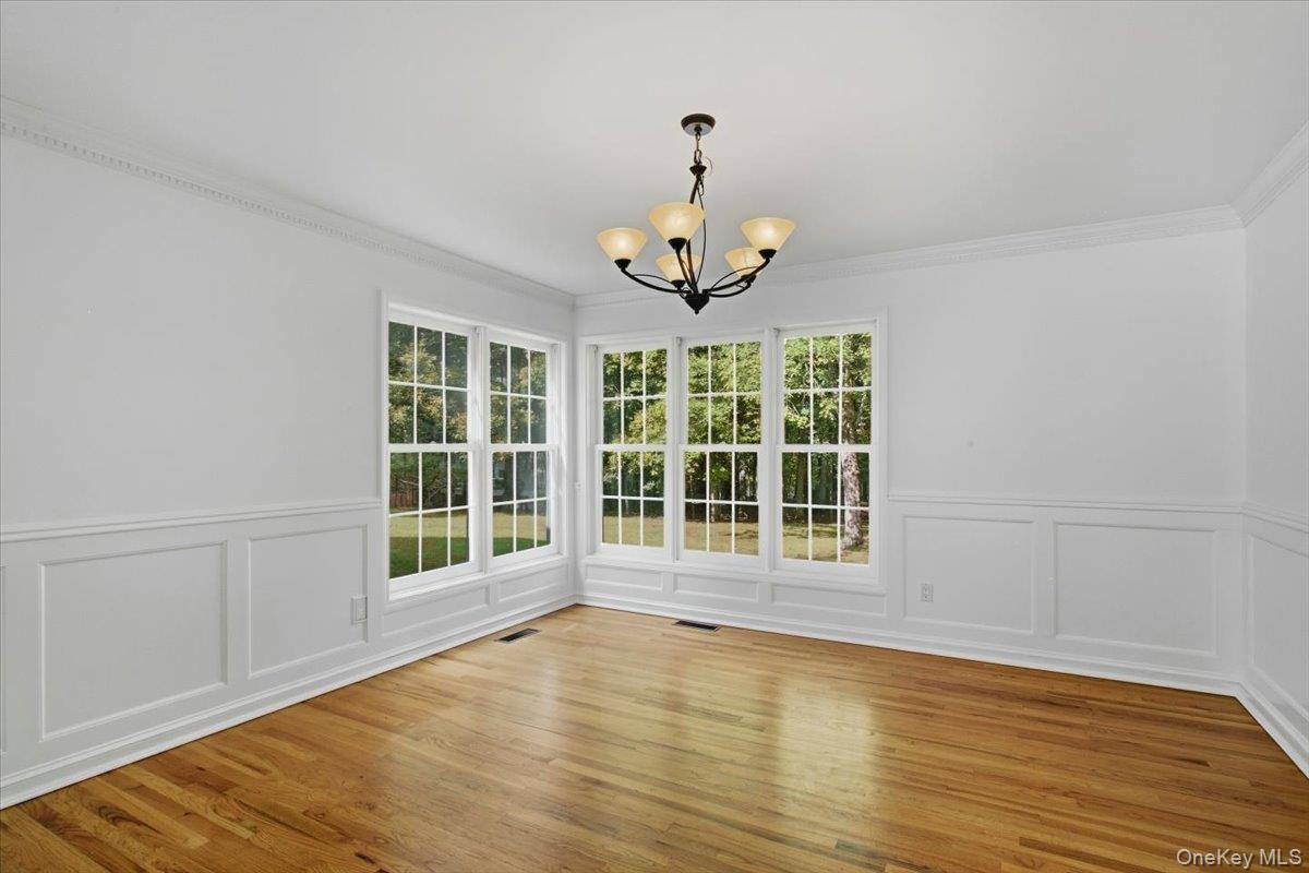 34 Old Town Crossing Property Photo 12