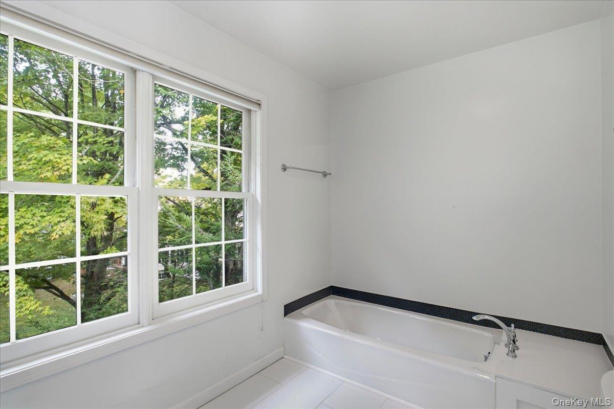 34 Old Town Crossing Property Photo 23