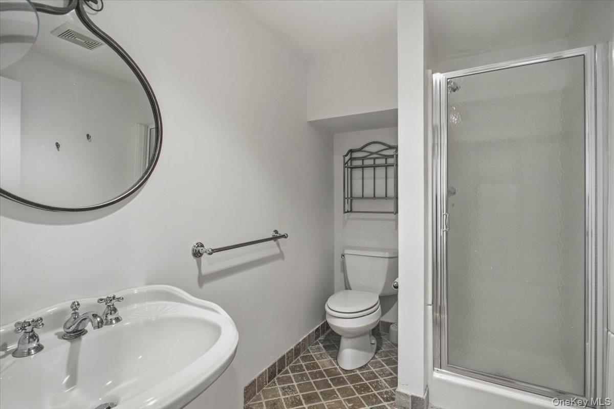 34 Old Town Crossing Property Photo 25