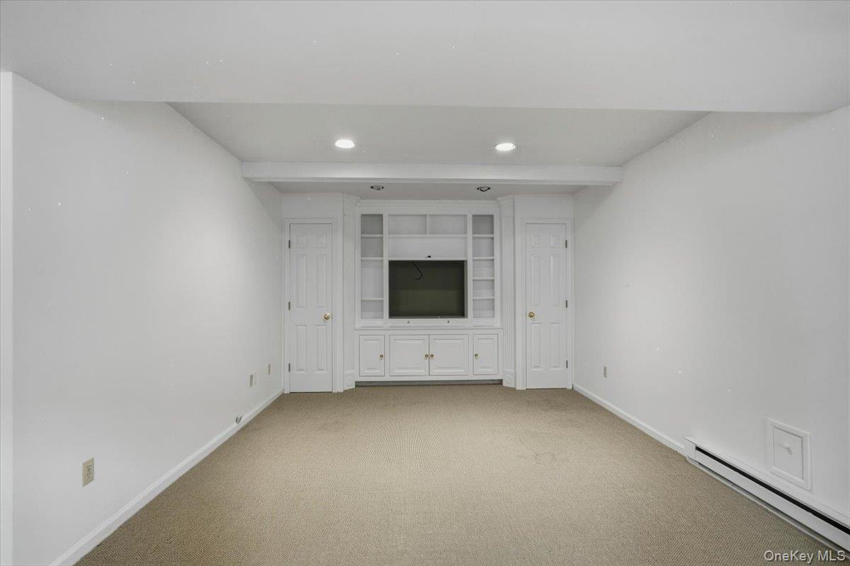 34 Old Town Crossing Property Photo 27