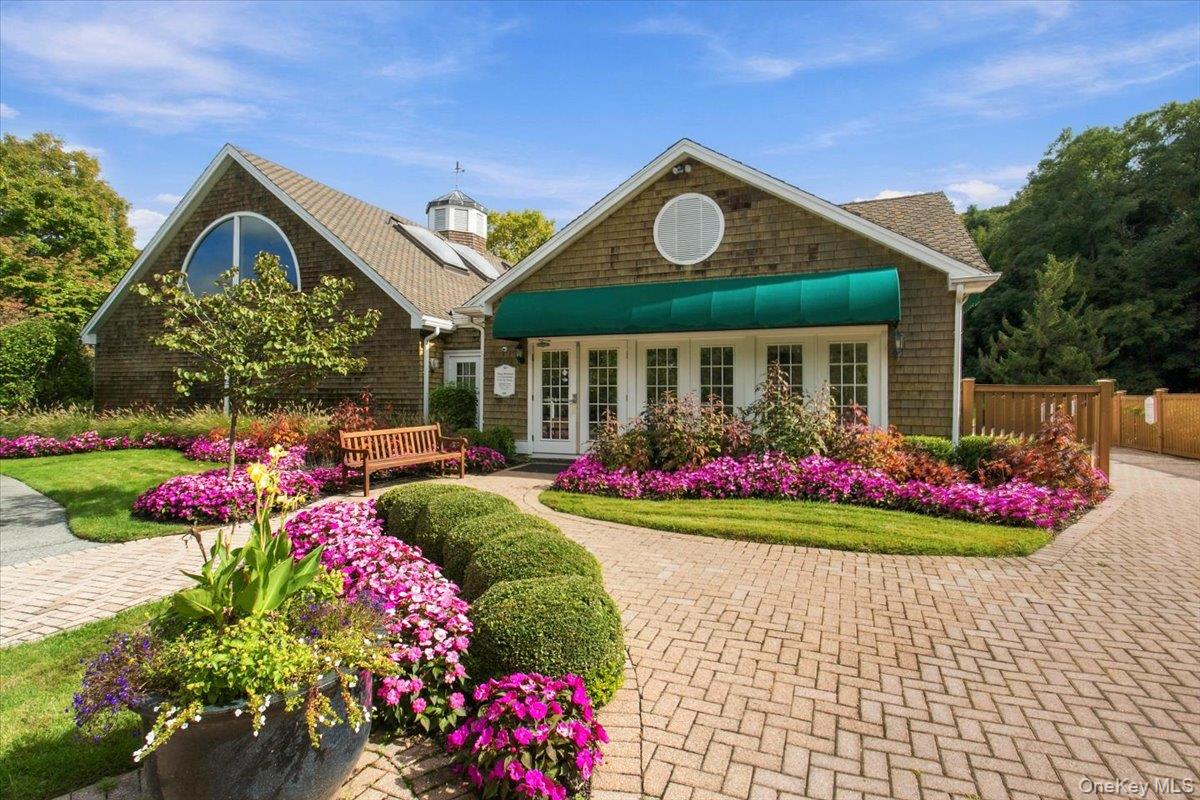 34 Old Town Crossing Property Photo 31