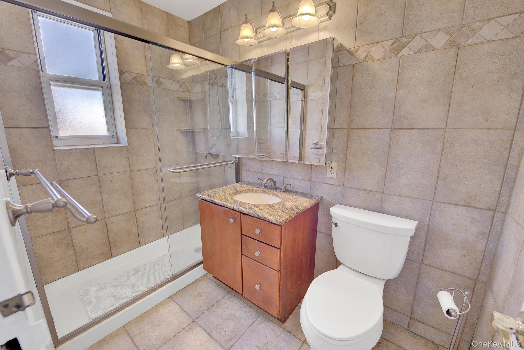 700 Shore Road 5m Property Photo 12