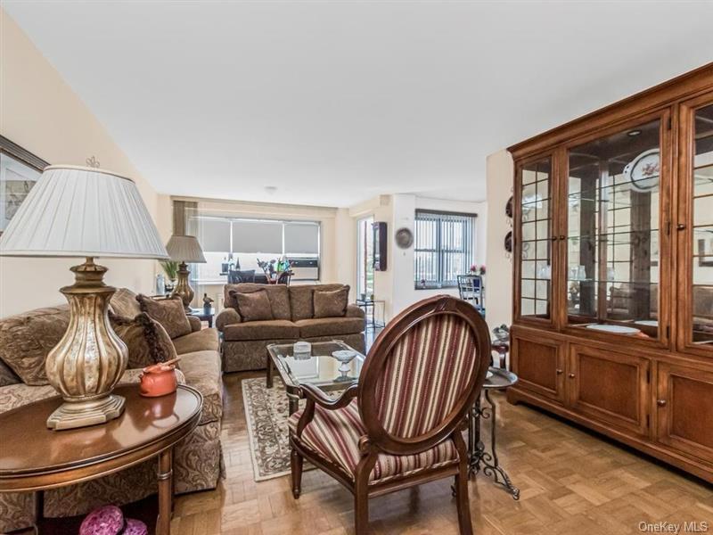 3530 Henry Hudson Parkway 5b Property Photo 4