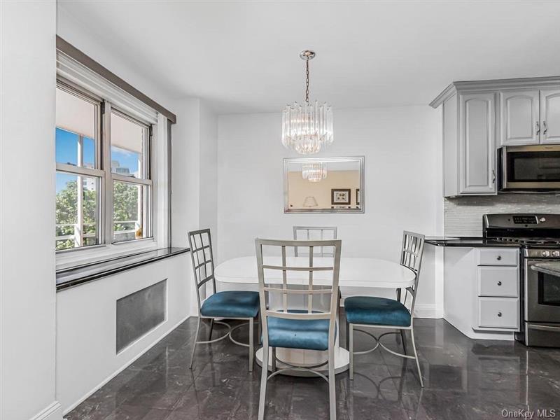 3530 Henry Hudson Parkway 5b Property Photo 6