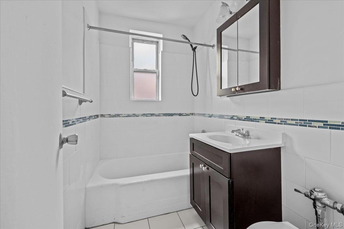 601 Kappock Street 5f Property Photo 9