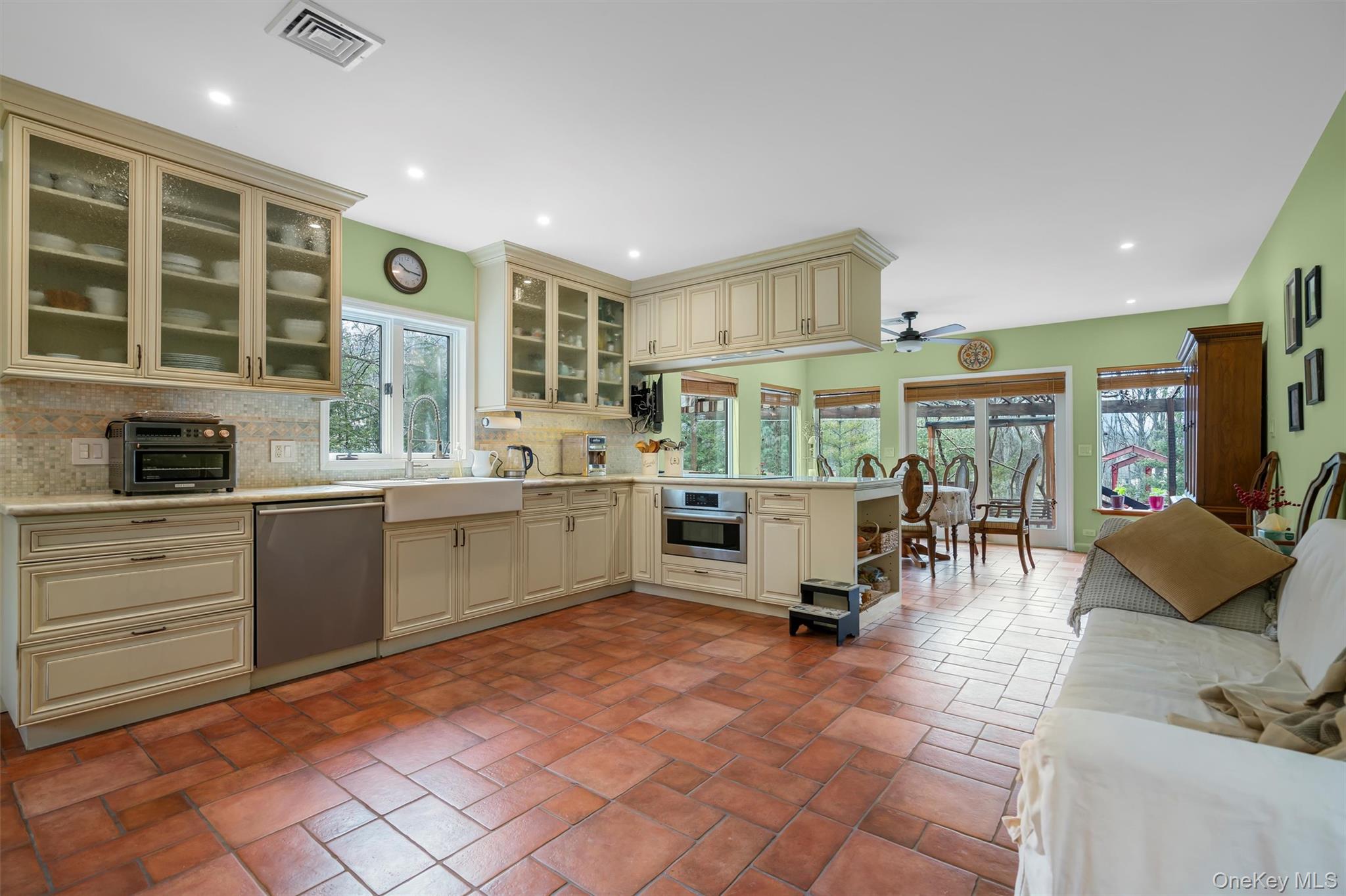 36 Chardavoyne Road Property Photo 12