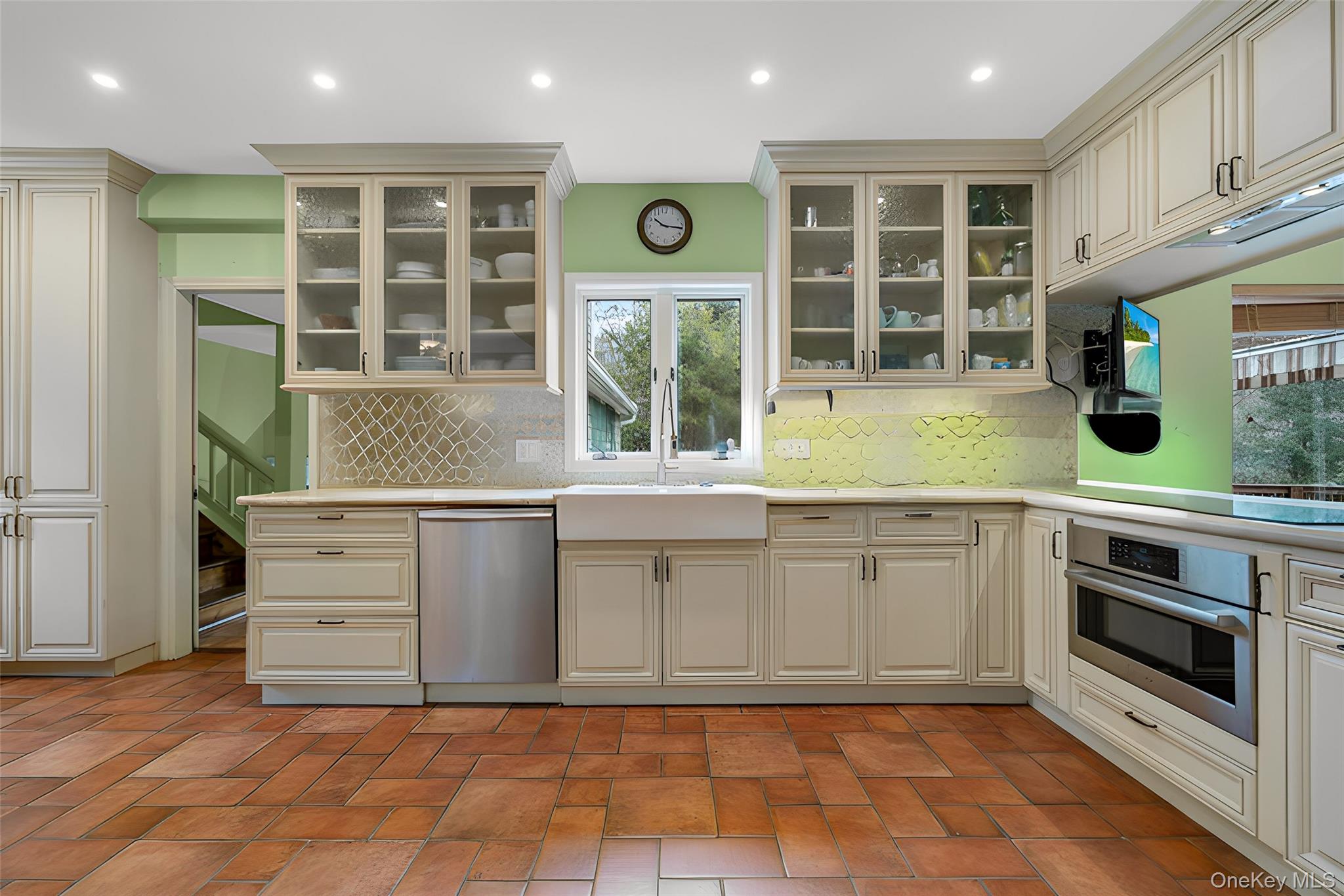 36 Chardavoyne Road Property Photo 13