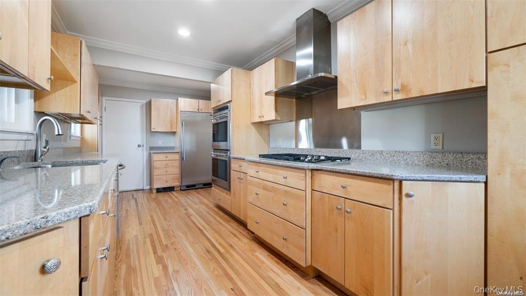 46 Laurel Avenue Property Photo 2