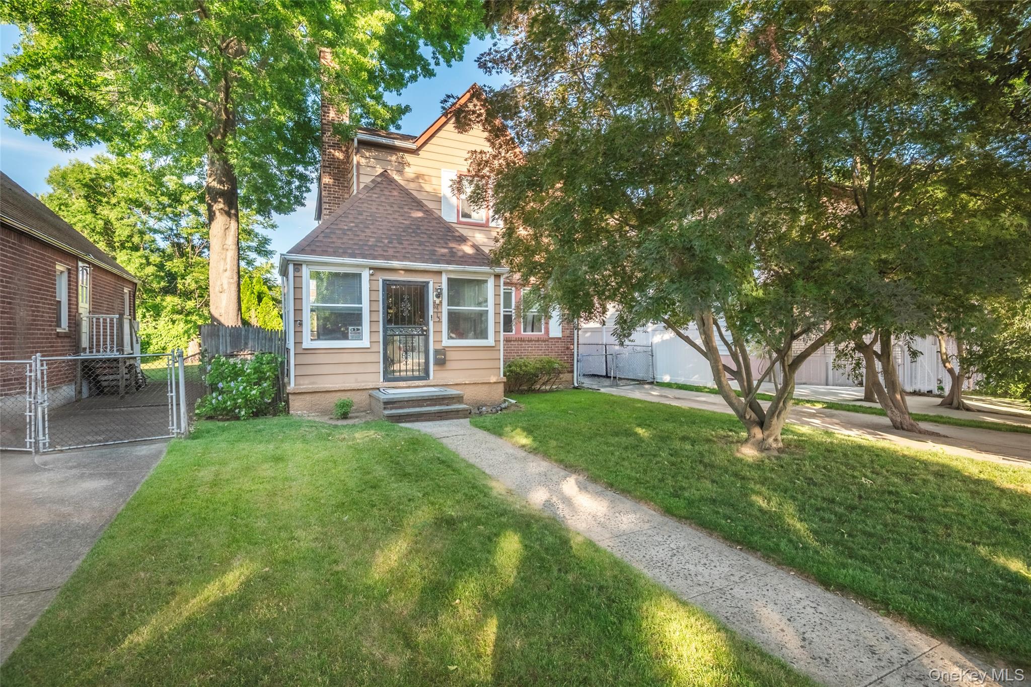 8415 253rd Street Property Photo 2